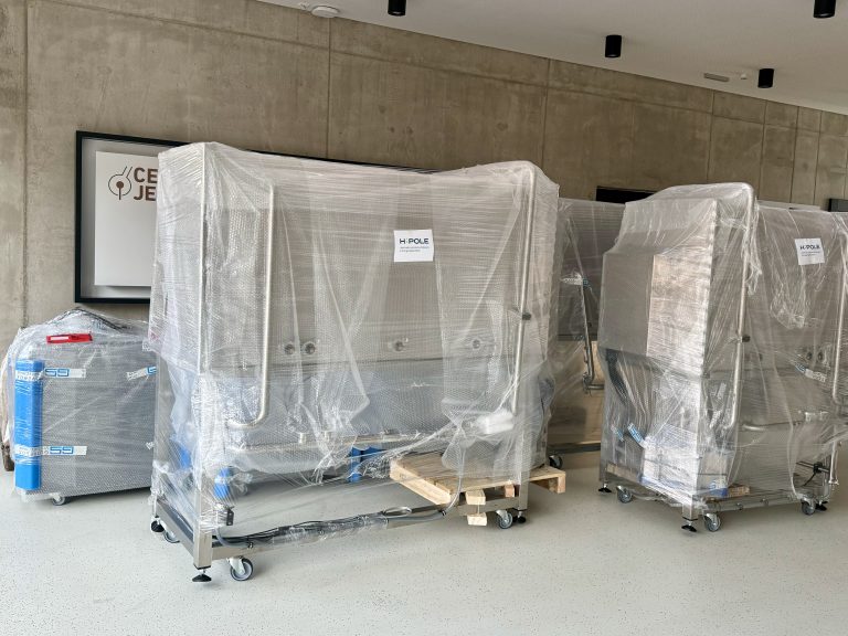 We have just received brand-new equipment for our laboratories!