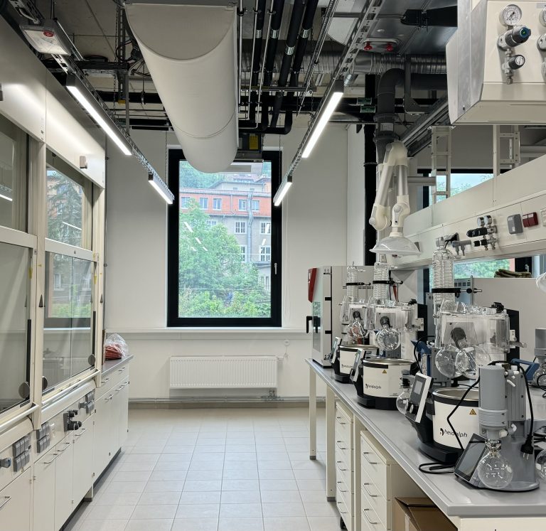 A laboratory at HIPOLE Jena.