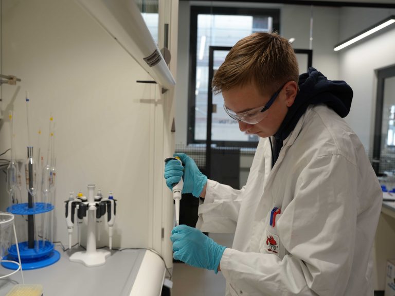 Research, Learn, Discover – An Internship at HIPOLE Jena