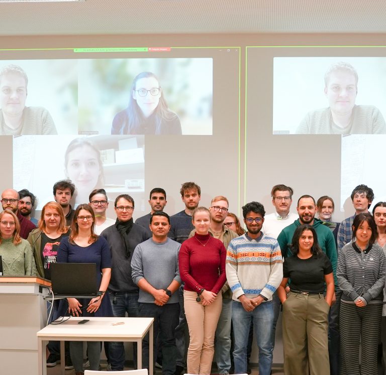 Group photo of the HIPOLE Jena research team