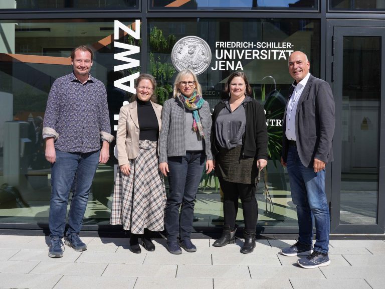 Kaufmännische Geschäftsführerin des HZB zu Gast bei HIPOLE Jena